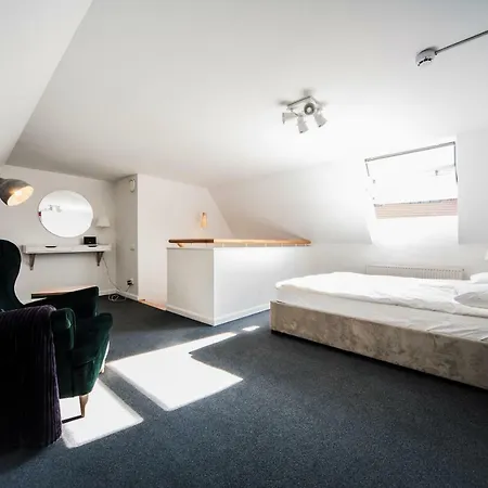 2 Level In Old Town Apartamento