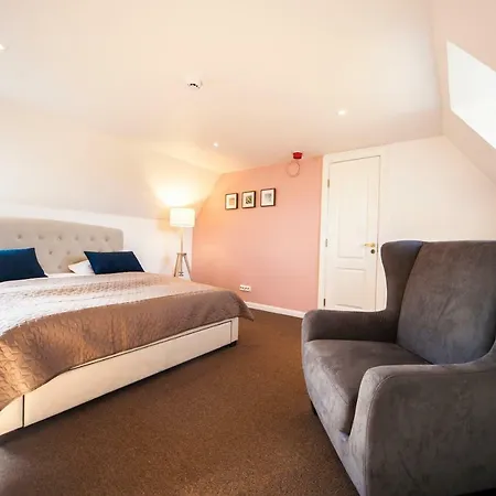 2 Level In Old Town *