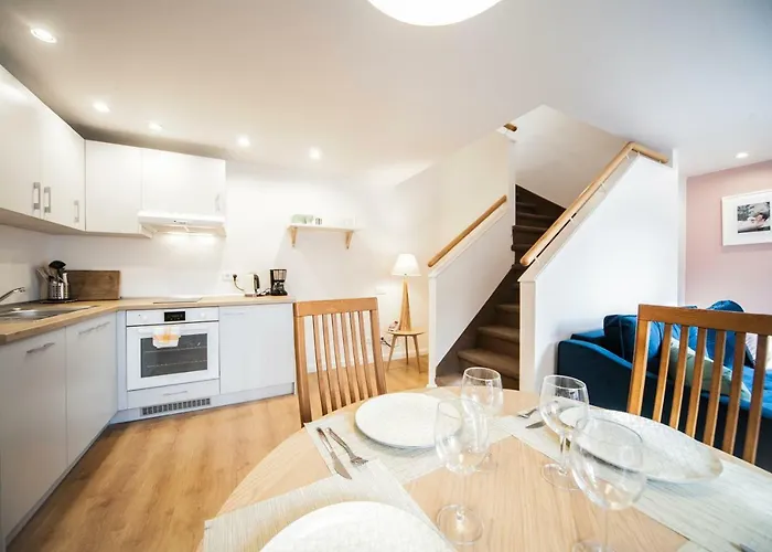 2 Level In Old Town Apartment