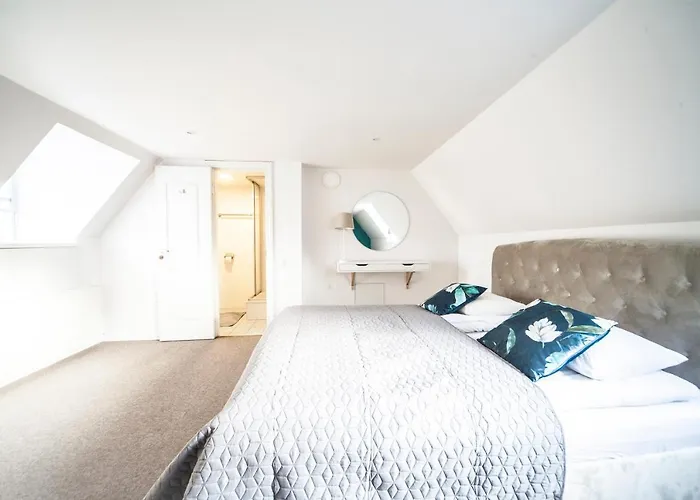 2 Level In Old Town *