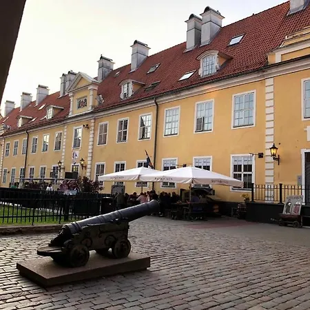 2 Level In Old Town