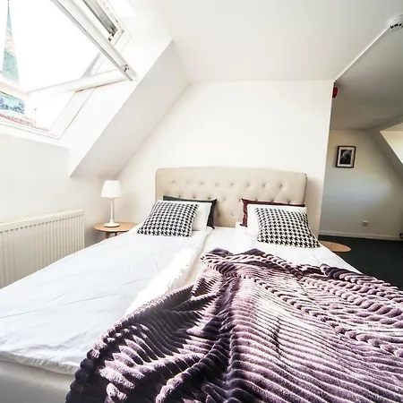 2 Level In Old Town Apartment