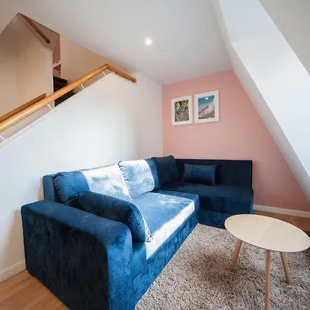 2 Level In Old Town Apartment
