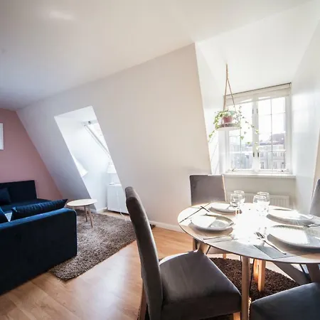 2 Level In Old Town Apartment
