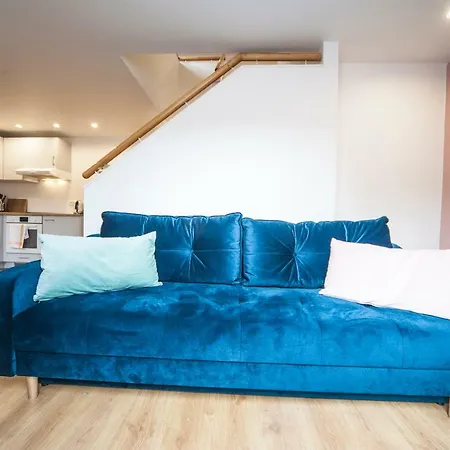 2 Level In Old Town Apartment *